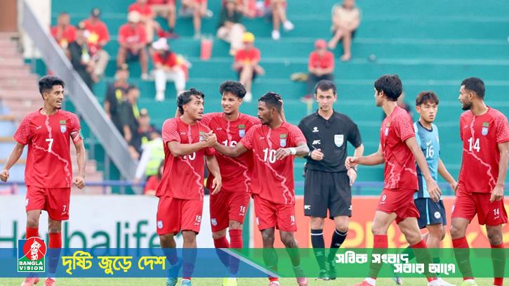 ফাহমিদুল-মোরসালিনের চমক, সিঙ্গাপুরের জালে একহালি গোল