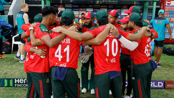 লক্ষ্য ফাইনাল, টস জিতলো বাংলাদেশ, ব্যাটিংয়ে পাকিস্তান