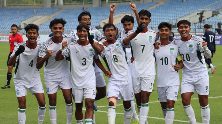 দুই ম্যাচে ১৩ গোল, এশিয়ান কাপ বাছাইয়ে উড়ছে বাংলার যুবারা