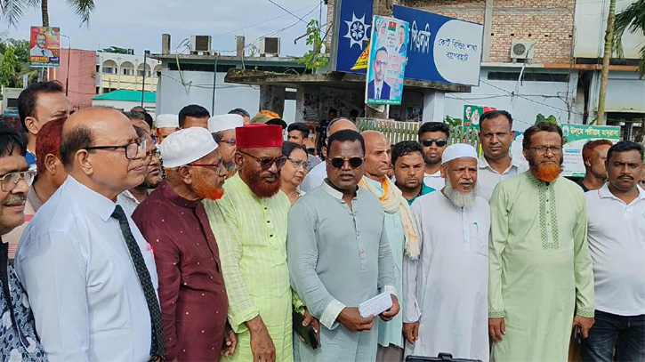 দুর্গাপূজার প্রতি সম্মান দেখিয়ে বাগেরহাটে দুদিনের হরতাল প্রত্যাহার দুর্গাপূজার প্রতি সম্মান দেখিয়ে বাগেরহাটে দুদিনের হরতাল প্রত্যাহার