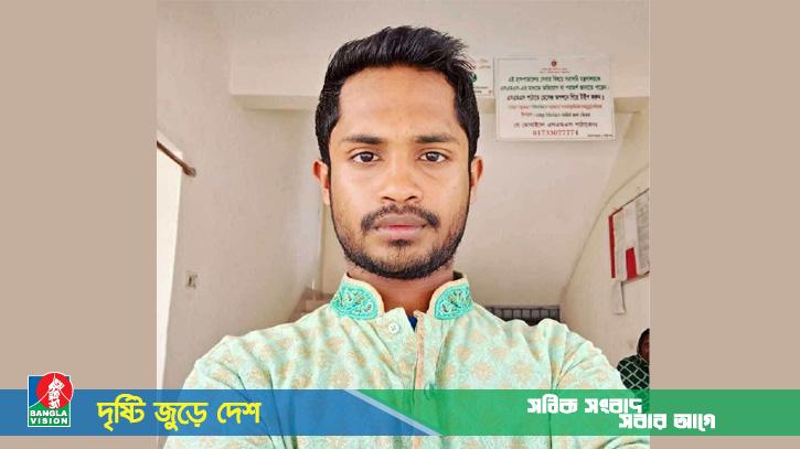 ফজরের নামাজ পড়তে বেরিয়ে ছেলের মরদেহ দেখলেন বাবা