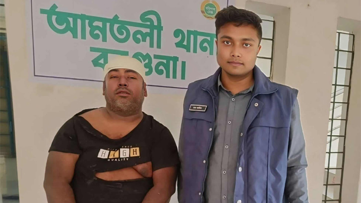 পুলিশের অভিযানে অস্ত্রসহ পালানোর পথেই ধরা ডাকাত সদস্য