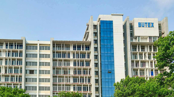 প্রথম সমাবর্তনই অনিশ্চিত, দ্বিতীয় আয়োজনের ফি নিচ্ছে বুটেক্স প্রশাসন