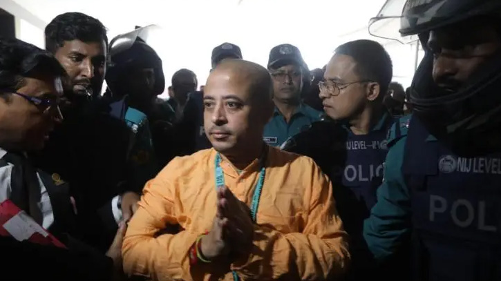 হত্যা মামলাসহ পাঁচ মামলায় চিন্ময় কৃষ্ণের জামিন আবেদন নামঞ্জুর