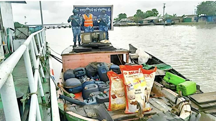 কোস্টগার্ডের পৃথক অভিযানে অস্ত্র-গুলি ও চোরাই মালামাল জব্দ