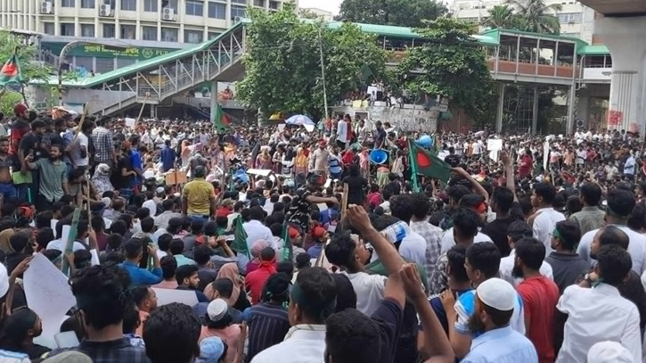 অসহযোগ আন্দোলনে ব্যাপক সংঘর্ষ, পুলিশসহ নিহত ৭৩ অসহযোগ আন্দোলনে ব্যাপক সংঘর্ষ, পুলিশসহ নিহত ৭৩