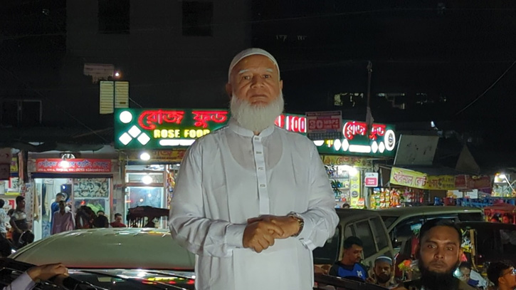 ওমরা পালনের উদ্দেশ্যে যাত্রা করেছেন জামায়াত আমির ওমরা পালনের উদ্দেশ্যে যাত্রা করেছেন জামায়াত আমির