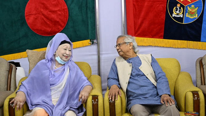 প্রধান উপদেষ্টার সঙ্গে খালেদা জিয়ার সৌজন্য সাক্ষাৎ