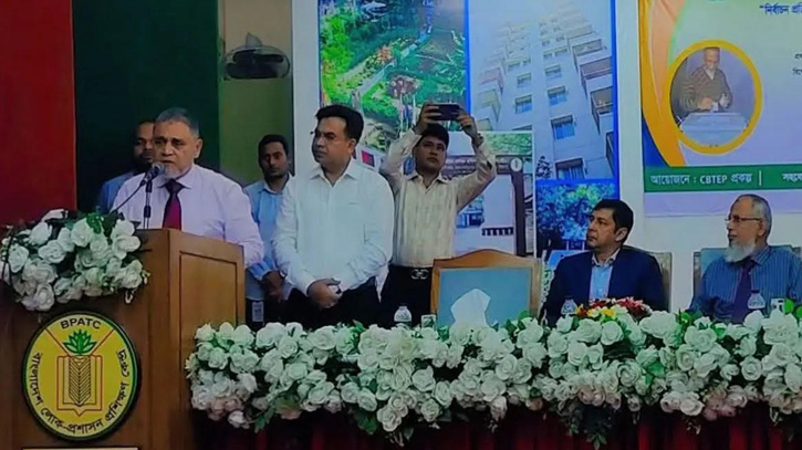 ‘প্রিজাইডিং অফিসারই হবেন সেই কেন্দ্রের ‘চিফ ইলেকশন অফিসার’ ‘প্রিজাইডিং অফিসারই হবেন সেই কেন্দ্রের ‘চিফ ইলেকশন অফিসার’
