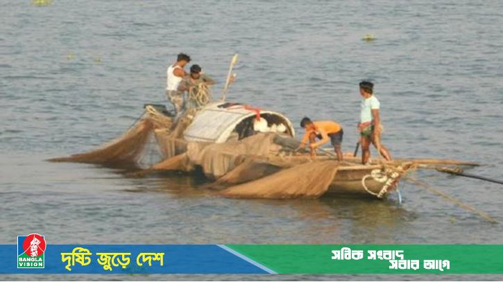 পদ্মা-মেঘনায় ২২ দিন মাছ ধরা বন্ধ, ধরলেই জরিমানা-কারাদণ্ড