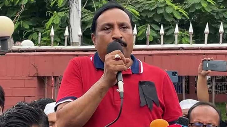 ফেনীতে সতর্ক অবস্থানে আ.লীগের নেতাকর্মীরা ফেনীতে সতর্ক অবস্থানে আ.লীগের নেতাকর্মীরা