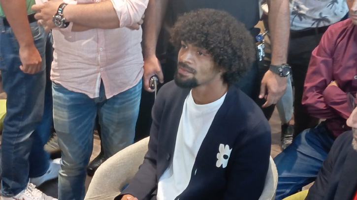 আমি বাংলাদেশের অংশ হতে পেরে গর্ব করতে চাই: হামজা