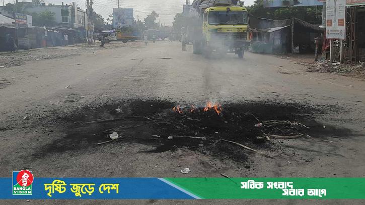 বাগেরহাটে চলছে বিএনপি-জামায়াতসহ সর্বদলীয় কমিটির হরতাল