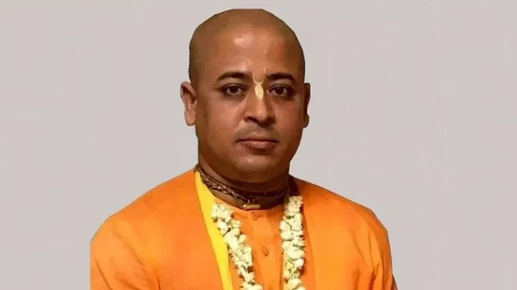 ইসকনের বহিষ্কৃত নেতা চিন্ময় কৃষ্ণ গ্রেফতার