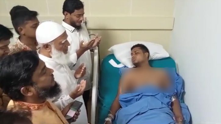 হাসনাত আব্দুল্লাহর সুস্থতায় জামায়াত আমীরের দোয়া প্রার্থনা (ভিডিও) হাসনাত আব্দুল্লাহর সুস্থতায় জামায়াত আমীরের দোয়া প্রার্থনা (ভিডিও)