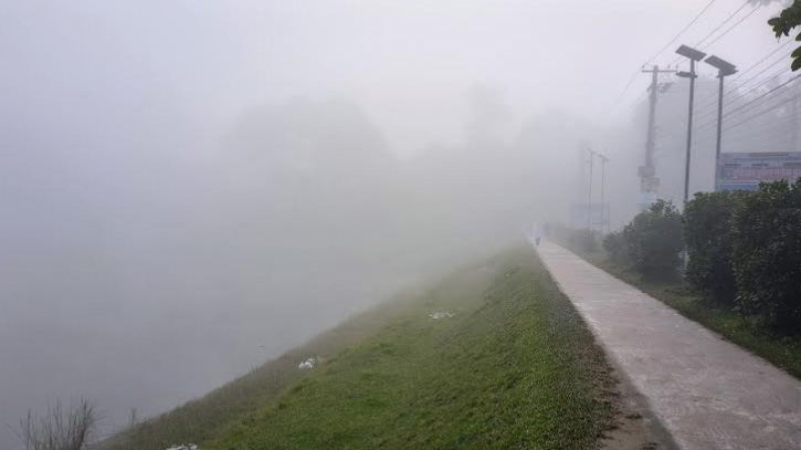 হিমেল বাতাসে কাঁপছে কুড়িগ্রাম, চরজুড়ে হাড় কাঁপানো শীত