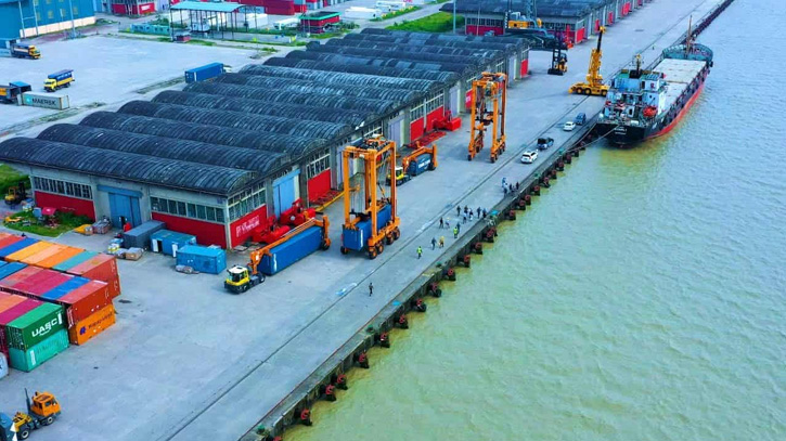 মোংলা সমুদ্র বন্দরে কন্টেইনার হ্যান্ডলিং বেড়েছে মোংলা সমুদ্র বন্দরে কন্টেইনার হ্যান্ডলিং বেড়েছে