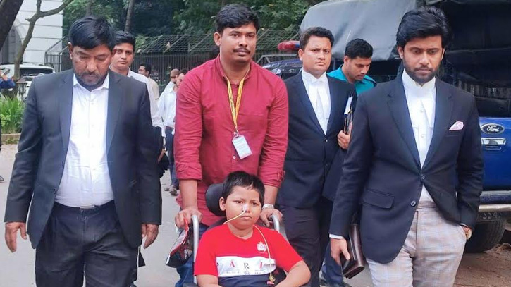 পুলিশের গুলিতে মারা যায় মা, ছেলে প্যারালাইজড: ট্রাইব্যুনালে আবেগাপ্লুত সাক্ষী পুলিশের গুলিতে মারা যায় মা, ছেলে প্যারালাইজড: ট্রাইব্যুনালে আবেগাপ্লুত সাক্ষী