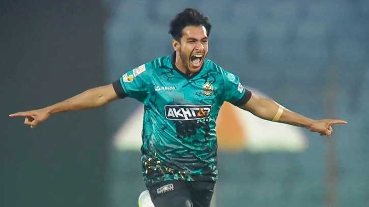 চার বছর পর আবারও হ্যাটট্রিক, বিপিএলে মৃত্যুঞ্জয়ের ইতিহাস