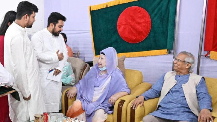 সেনাকুঞ্জে প্রধান উপদেষ্টা ও খালেদা জিয়ার সঙ্গে নাহিদ ইসলামের কুশল বিনিময়