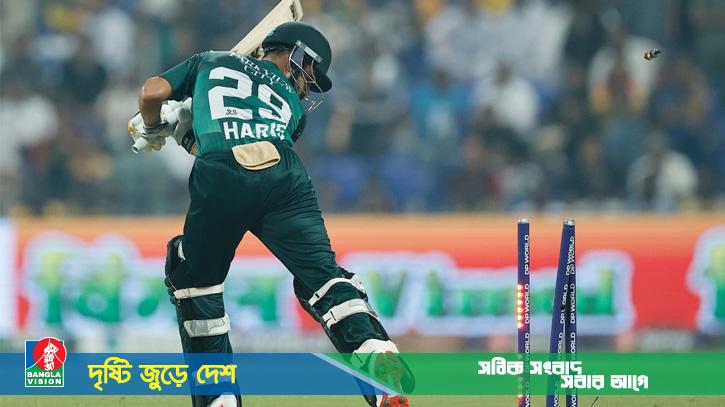 দারুণ শুরুর পর পাকিস্তানের বিরাট ধস, ভারতের দরকার ১৪৭