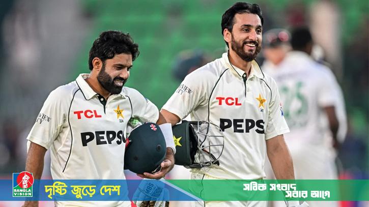 লাহোর টেস্টের প্রথম দিনেই পাকিস্তানের চার ফিফটি