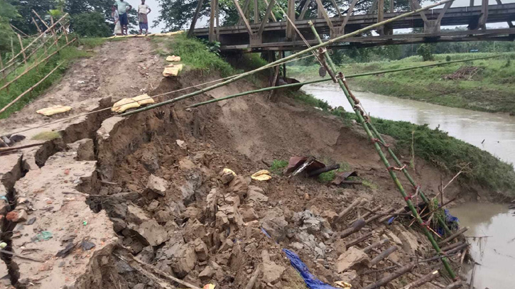 রাঙামাটিতে বৃষ্টি কমে যাওয়ায় পাহাড়বাসীর মাঝে স্বস্তি