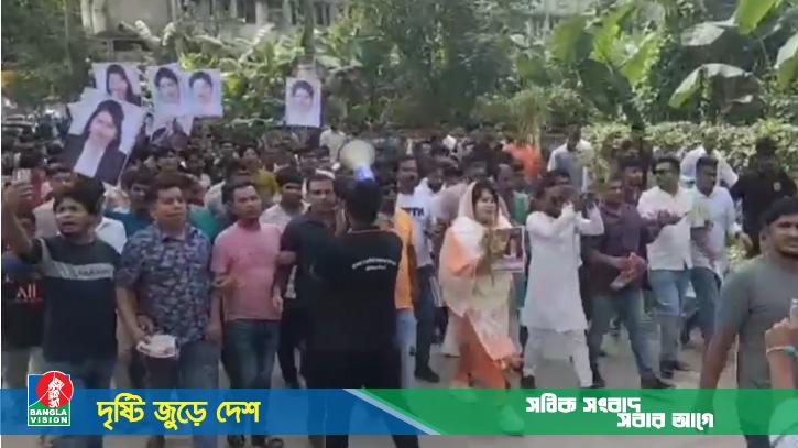কুমিল্লায় মাকসুদা রিমার নেতৃত্বে গণসংযোগ ও ৩১ দফা লিফলেট বিতরণ