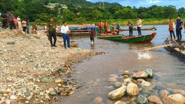 লুট করা আরও আড়াই লাখ ঘনফুট পাথর জব্দ
