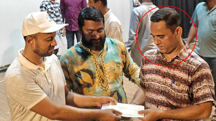 জুলাই আহতদের অনুদান ভাগাতে যা যা করলেন বঙ্গবন্ধু সাংস্কৃতিক জোটের নেতা জুলাই আহতদের অনুদান ভাগাতে যা যা করলেন বঙ্গবন্ধু সাংস্কৃতিক জোটের নেতা