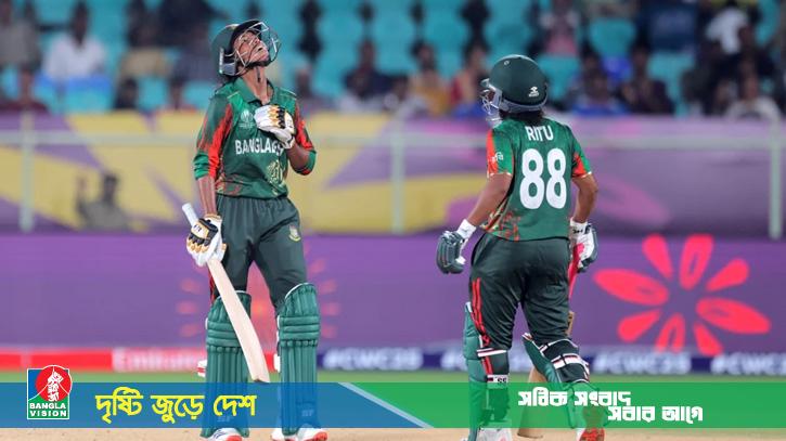 স্বর্ণার ঝড়ো ফিফটি, বিশ্বকাপে রেকর্ড রান তুললো টাইগ্রেসরা