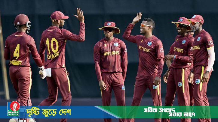 সব ওভারই স্পিন করিয়ে ওয়ানডে ক্রিকেটে ইতিহাস গড়লো ওয়েস্ট ইন্ডিজ