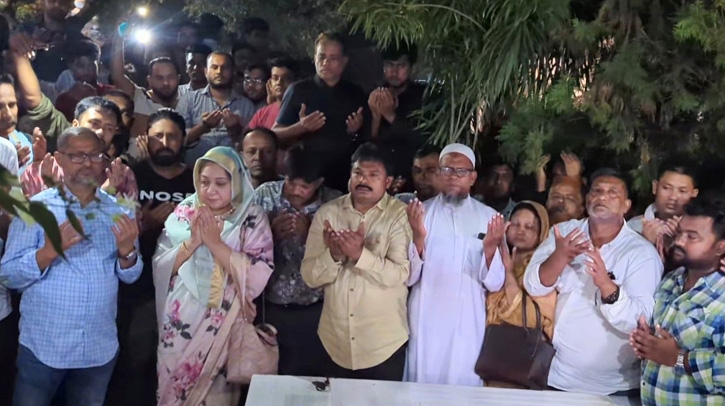মনোনয়ন পেয়ে বাবার কবর জিয়ারতে ছুটলেন নায়াব ইউসুফ 