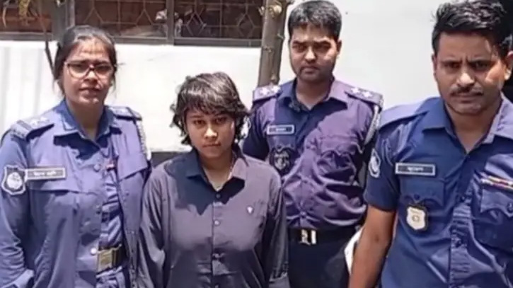 মেয়ের হাতে বাবা খুন, মুখ খুললেন বড় ছেলে ও প্রতিবেশীরা মেয়ের হাতে বাবা খুন, মুখ খুললেন বড় ছেলে ও প্রতিবেশীরা