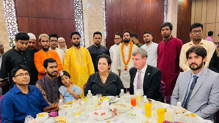 তারিক চয়নের স্মৃতিচারণ: নুরের মেয়েকে যা বলেছিলেন মার্কিন কূটনীতিক তারিক চয়নের স্মৃতিচারণ: নুরের মেয়েকে যা বলেছিলেন মার্কিন কূটনীতিক