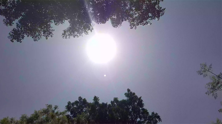সারা দেশের আবহাওয়া শুষ্ক থাকার পূর্বাভাস
