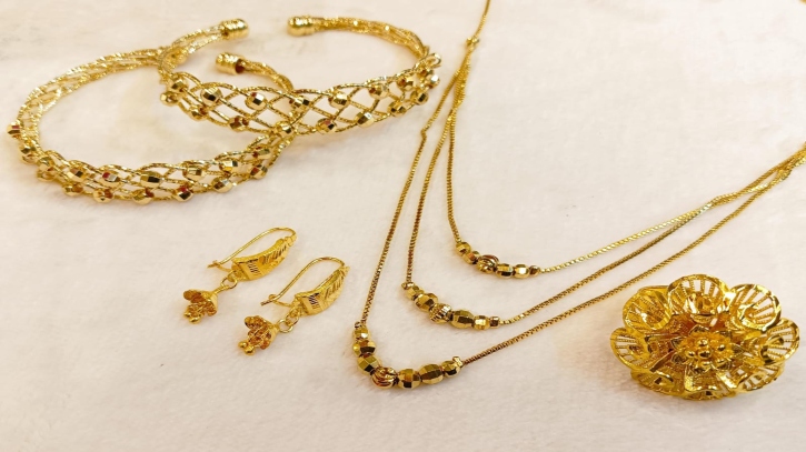 আরও একধাপ কমলো স্বর্ণের দাম, রাত পোহালেই কার্যকর