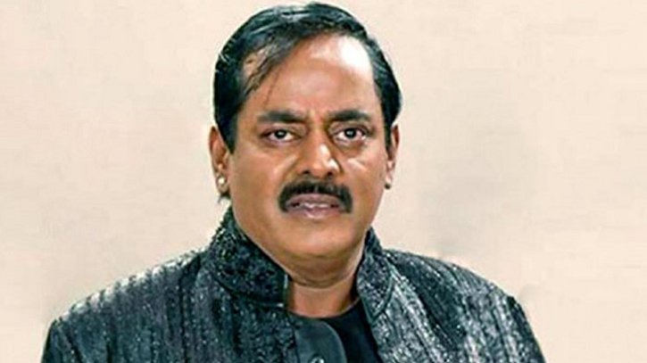 শেখ হাসিনার সঙ্গে হত্যা মামলার আসামি এবার ডিপজল শেখ হাসিনার সঙ্গে হত্যা মামলার আসামি এবার ডিপজল