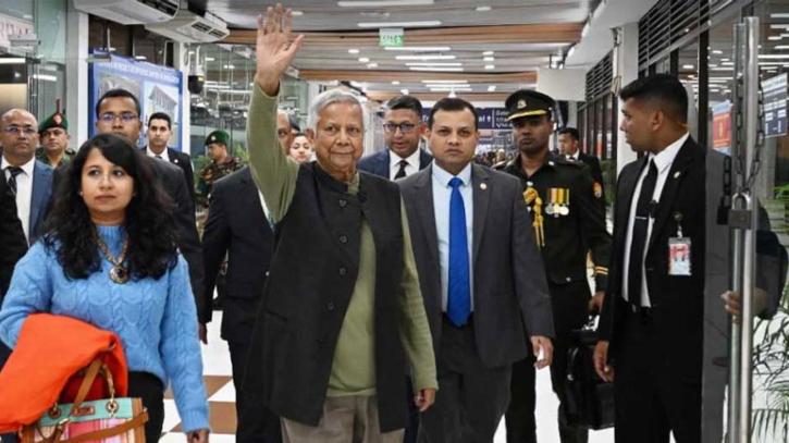 জুরিখ থেকে দেশে ফিরেছেন প্রধান উপদেষ্টা জুরিখ থেকে দেশে ফিরেছেন প্রধান উপদেষ্টা
