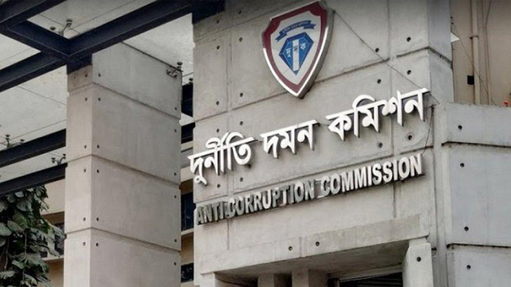 পুলিশের ৫০ কর্মকর্তার বিরুদ্ধে অনুসন্ধান করছে দুদক