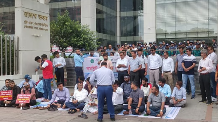 দ্বিতীয় দিনের মতো ‘শাটডাউন’ এনবিআর দ্বিতীয় দিনের মতো ‘শাটডাউন’ এনবিআর
