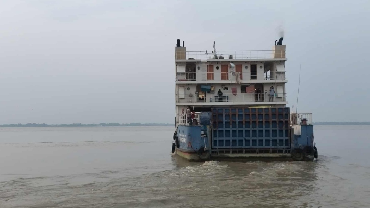 পদ্মার তীব্র স্রোতে ধাওয়াপাড়া–নাজিরগঞ্জ নৌরুটে ফেরি চলাচল ব্যাহত পদ্মার তীব্র স্রোতে ধাওয়াপাড়া–নাজিরগঞ্জ নৌরুটে ফেরি চলাচল ব্যাহত