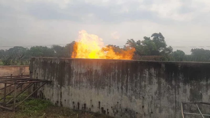 অবশেষে তিতাসের ১৪ নম্বর কূপ থেকে পরীক্ষামূলক গ্যাস উত্তোলন শুরু অবশেষে তিতাসের ১৪ নম্বর কূপ থেকে পরীক্ষামূলক গ্যাস উত্তোলন শুরু