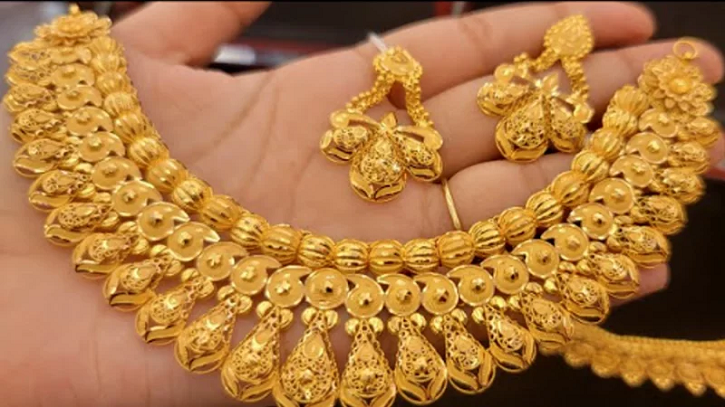 কমলো স্বর্ণের দাম, মঙ্গলবার থেকেই কার্যকর কমলো স্বর্ণের দাম, মঙ্গলবার থেকেই কার্যকর
