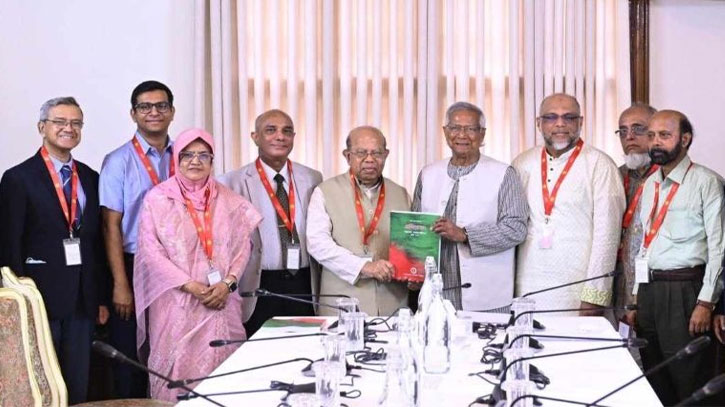 বিনামূল্যে প্রাথমিক স্বাস্থ্যসেবাসহ সংস্কার কমিশনের যত সুপারিশ বিনামূল্যে প্রাথমিক স্বাস্থ্যসেবাসহ সংস্কার কমিশনের যত সুপারিশ