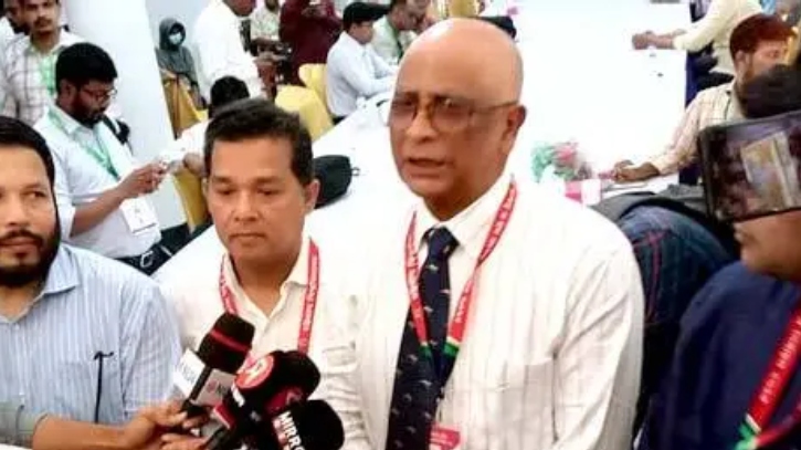 একজনের ভোট অন্যজনের দেওয়ার সুযোগ নেই: চাকসুর নির্বাচন কমিশনার