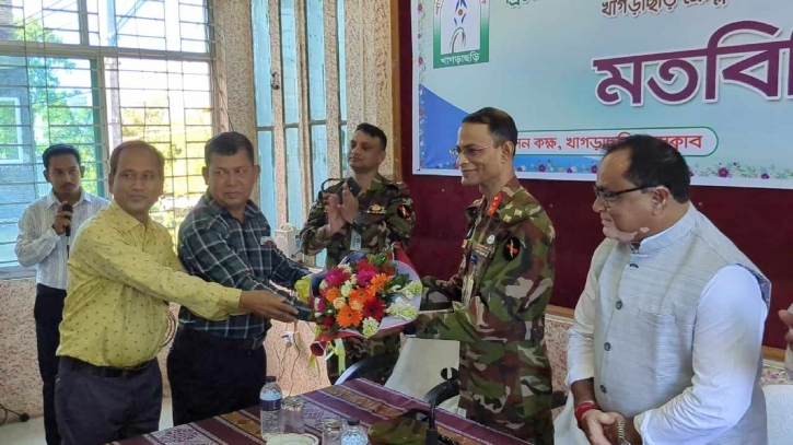 ‘গুজব প্রতিরোধে সাংবাদিকদের সঠিক তথ্য পরিবেশন করতে হবে’ ‘গুজব প্রতিরোধে সাংবাদিকদের সঠিক তথ্য পরিবেশন করতে হবে’