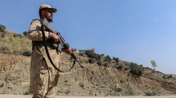 যুদ্ধবিরতি ভঙ্গের পাল্টা অভিযোগ, সন্দেহভাজন ২৫ জঙ্গী নিহত