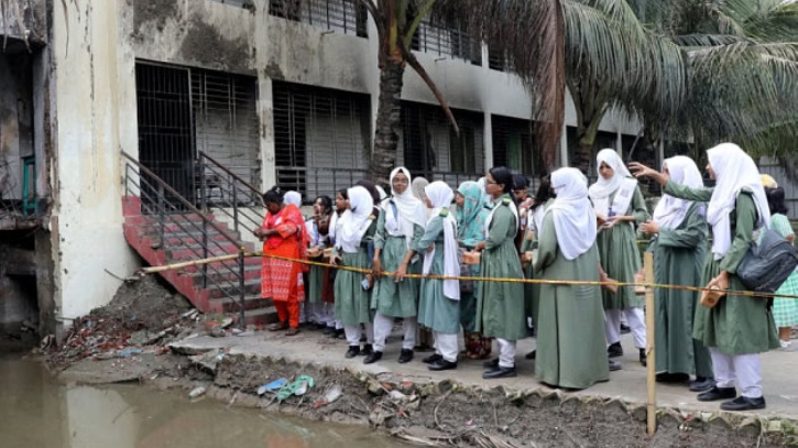 দুর্ঘটনার ক্ষত কাটিয়ে মাইলস্টোনে নবম-দ্বাদশ শ্রেণির ক্লাস শুরু