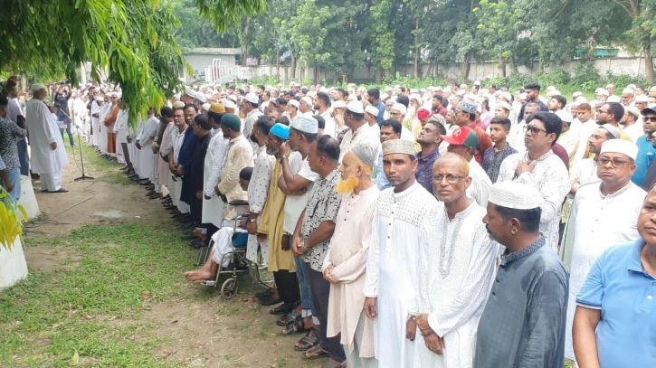 কাদের সিদ্দিকীর স্ত্রীর নামাজে জানাজা অনুষ্ঠিত